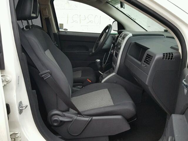 1J8FT47W58D779248 - 2008 JEEP COMPASS SP WHITE photo 5