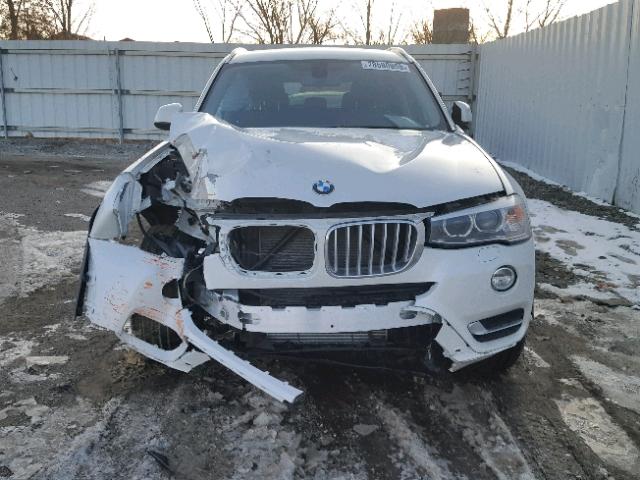 5UXWX9C53G0D73725 - 2016 BMW X3 XDRIVE2 WHITE photo 9