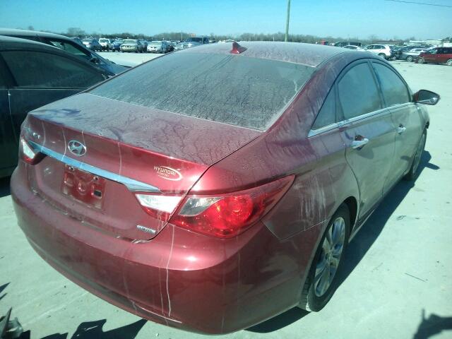 5NPEC4AC0BH248932 - 2011 HYUNDAI SONATA SE/ RED photo 4