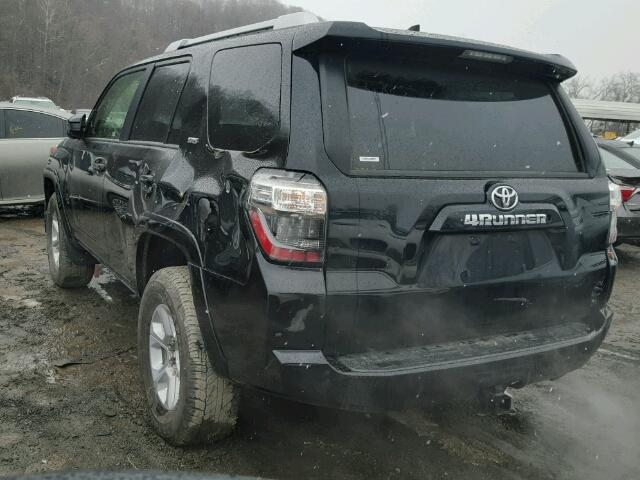 JTEBU5JR1H5442738 - 2017 TOYOTA 4RUNNER SR BLACK photo 3