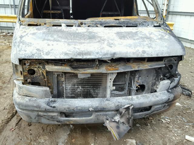 2B7HB11X9VK559213 - 1997 DODGE RAM VAN B1 BURN photo 10