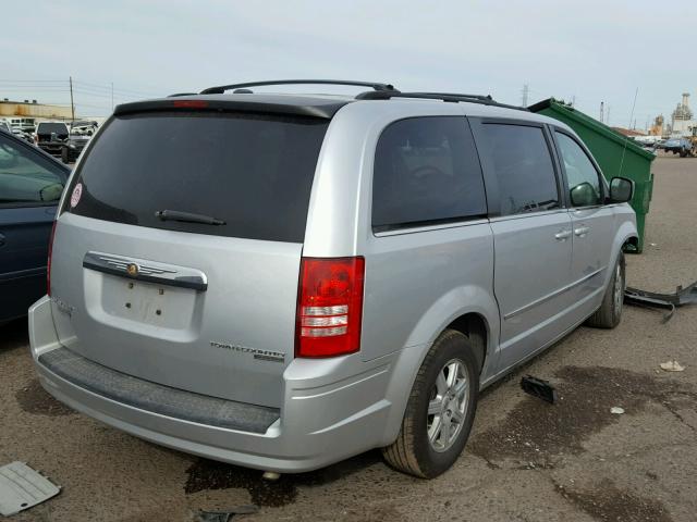 2A4RR5D14AR203830 - 2010 CHRYSLER TOWN & COU SILVER photo 4