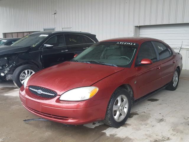 1FAFP55S5YA132342 - 2000 FORD TAURUS SES RED photo 2