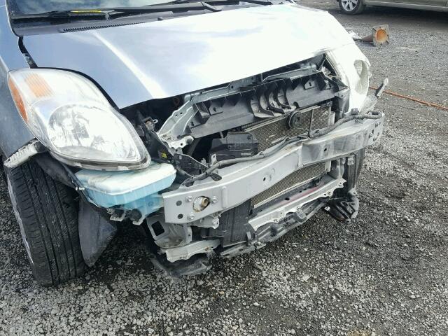 JTDKT4K30A5293157 - 2010 TOYOTA YARIS SILVER photo 9