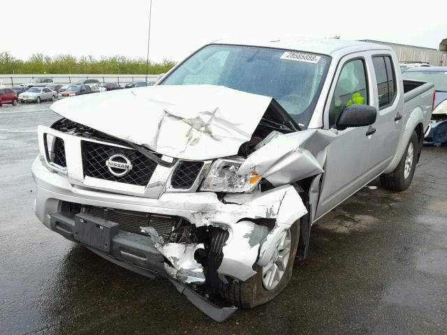 1N6AD0EV5HN746033 - 2017 NISSAN FRONTIER S SILVER photo 2