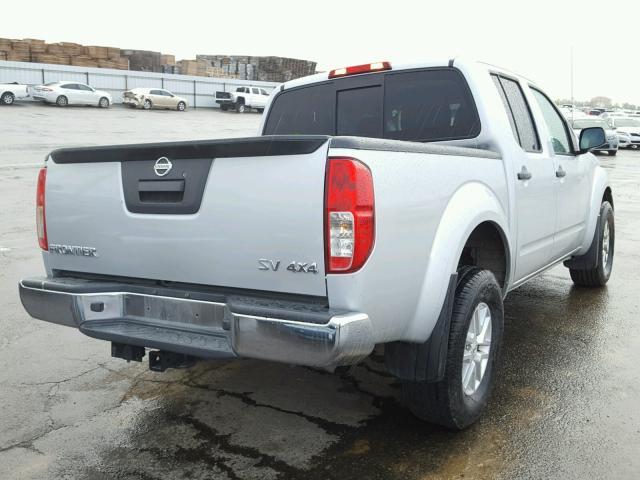 1N6AD0EV5HN746033 - 2017 NISSAN FRONTIER S SILVER photo 4