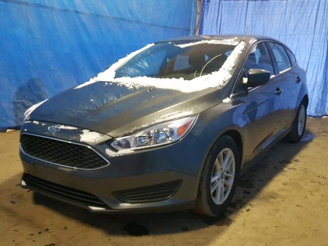 1FADP3K21JL207743 - 2018 FORD FOCUS SE GRAY photo 2