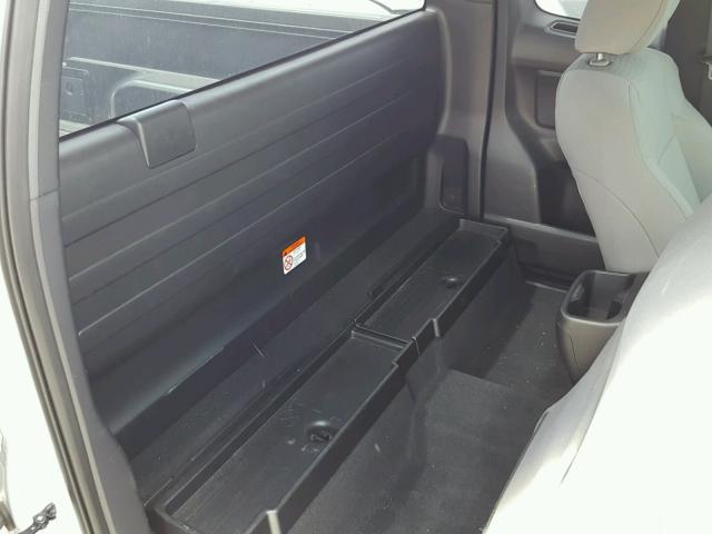 5TFRX5GN4GX054579 - 2016 TOYOTA TACOMA ACC WHITE photo 9