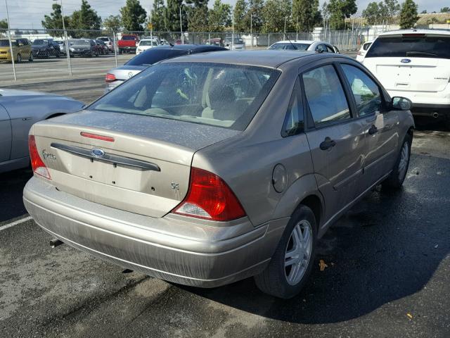 1FAFP34334W170163 - 2004 FORD FOCUS SE C GOLD photo 4