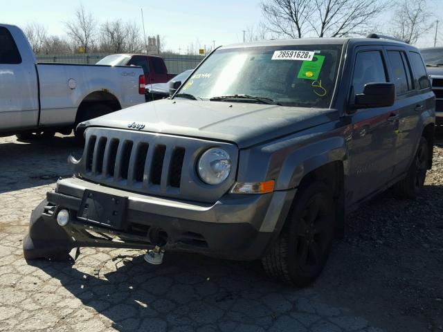 1C4NJRAB1DD120444 - 2013 JEEP PATRIOT GRAY photo 2