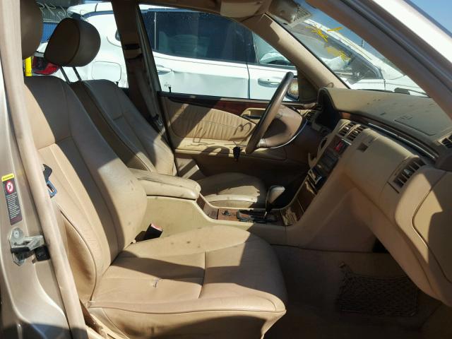 WDBJH65J52X073228 - 2002 MERCEDES-BENZ E 320 BEIGE photo 5