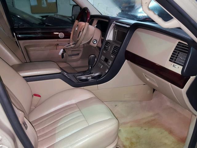 5LMEU88HX5ZJ19334 - 2005 LINCOLN AVIATOR 金色 照片 5