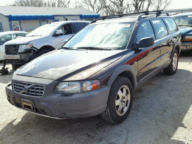 YV1SZ58D111001473 - 2001 VOLVO V70 XC BROWN photo 2