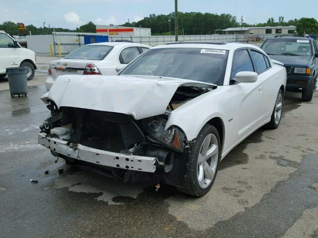 2B3CL5CTXBH557490 - 2011 DODGE CHARGER R/ WHITE photo 2