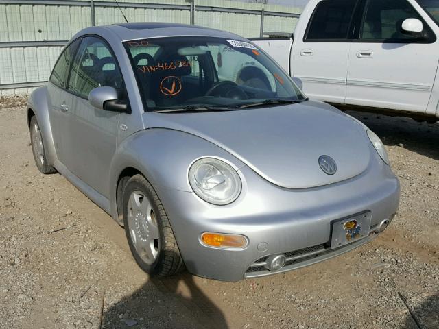3VWCP21C01M466584 - 2001 VOLKSWAGEN NEW BEETLE 银色 照片 1