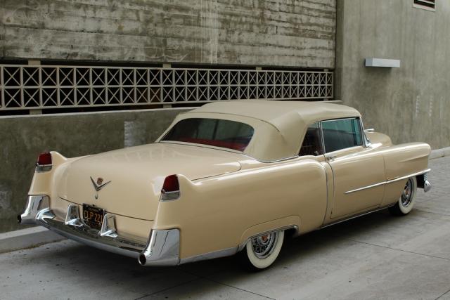 546233940 - 1954 CADILLAC SERIES 62 TAN photo 3