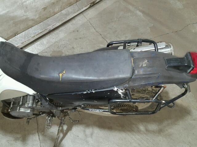 JS1SP46A732100658 - 2003 SUZUKI DR650 SE BLACK photo 6