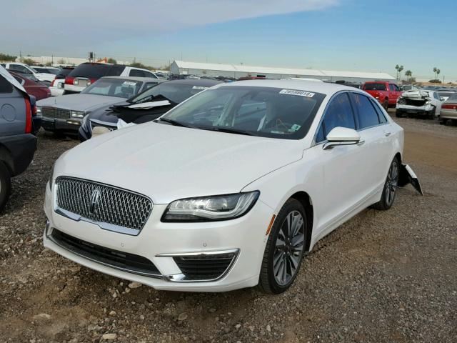 3LN6L5E99HR620312 - 2017 LINCOLN MKZ RESERV WHITE photo 2