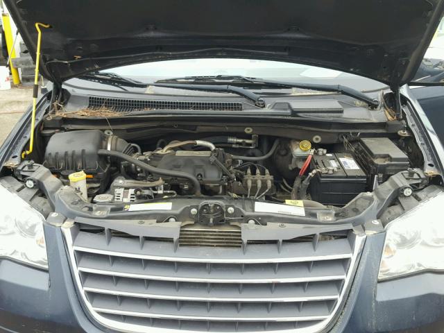 2A8HR54P08R690971 - 2008 CHRYSLER TOWN & COU BLUE photo 7