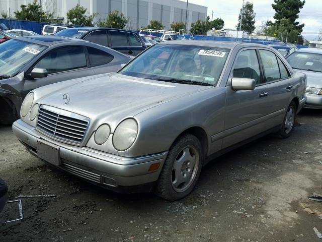 WDBJF70H2XA798652 - 1999 MERCEDES-BENZ E 430 GOLD photo 2