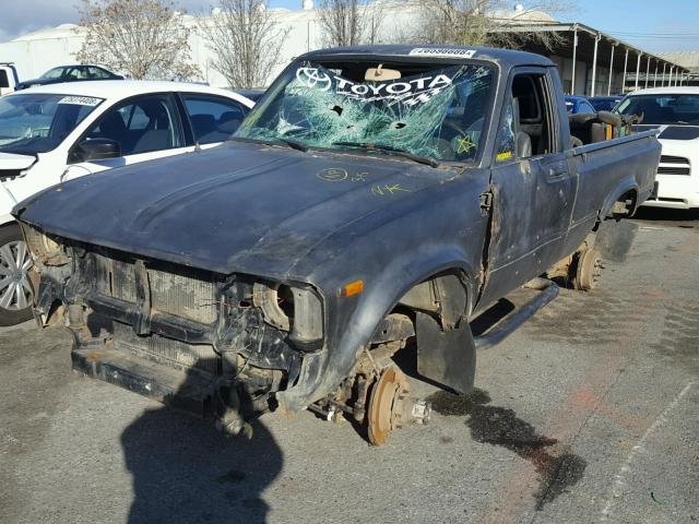 JT4RN48S6C0047236 - 1982 TOYOTA PICKUP RN4 BLACK photo 2