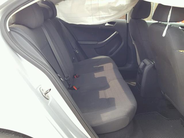 3VW2K7AJ9DM309940 - 2013 VOLKSWAGEN JETTA BASE ვერცხლისფერი ფოტო 6