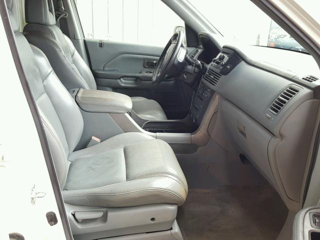 5FNYF18685B004550 - 2005 HONDA PILOT EXL WHITE photo 5