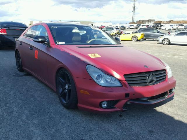 WDDDJ72X08A136612 - 2008 MERCEDES-BENZ CLS 550 RED photo 1