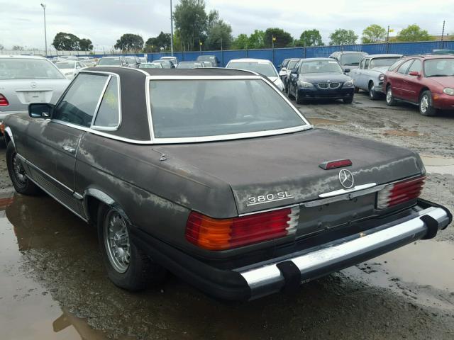 WDBBA45A3DB026793 - 1983 MERCEDES-BENZ 380 SL BROWN photo 3