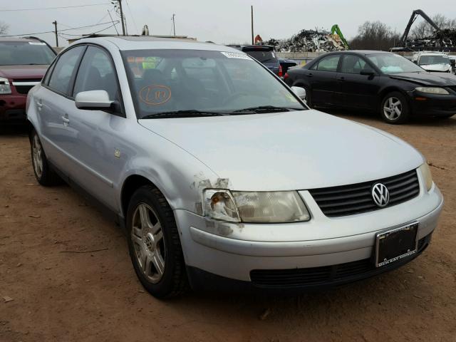 WVWBH63B41P012257 - 2001 VOLKSWAGEN PASSAT GLX 银色 照片 1