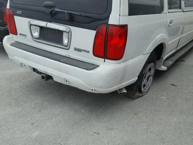 5LMEU27A4YLJ37272 - 2000 LINCOLN NAVIGATOR WHITE photo 9