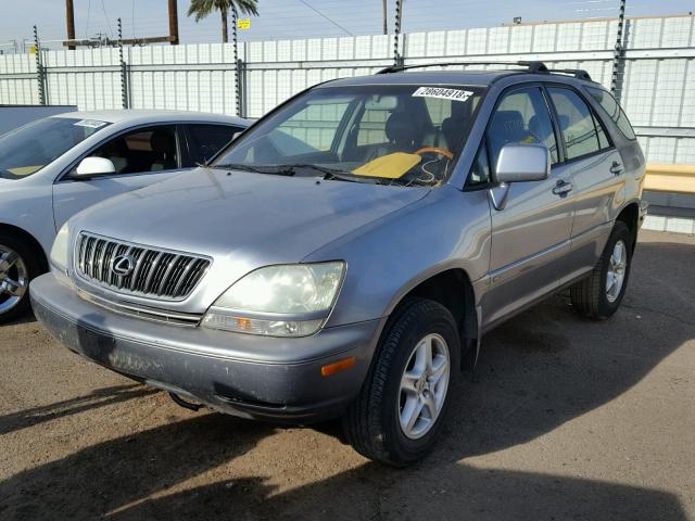 JTJHF10U810196777 - 2001 LEXUS RX 300 GRAY photo 2