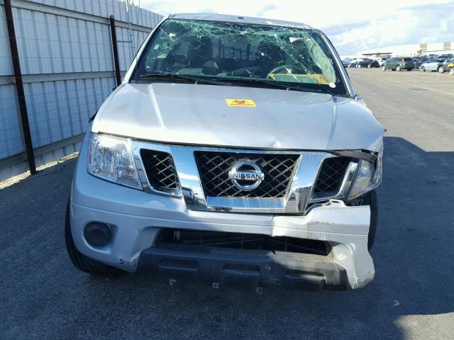 1N6AD0ER4HN747984 - 2017 NISSAN FRONTIER S SILVER photo 9