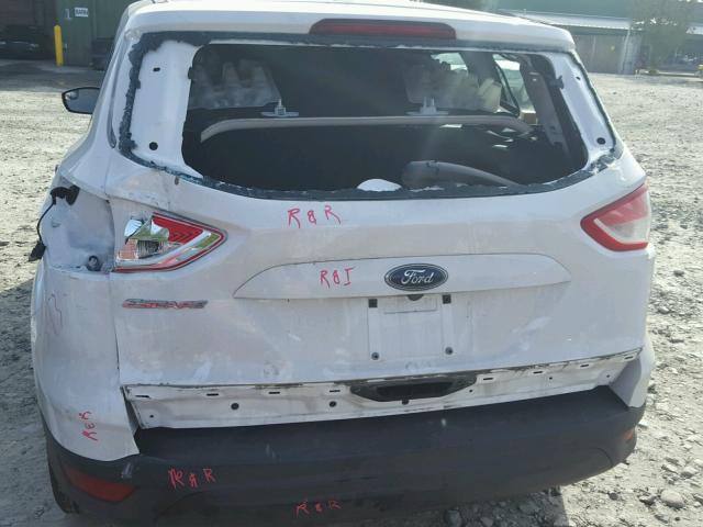 1FMCU0F72GUA12526 - 2016 FORD ESCAPE S WHITE photo 9