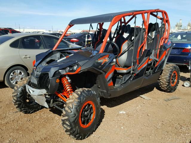 3JBPEAR21GJ001096 - 2016 CAN-AM MAVERICK M ORANGE photo 2