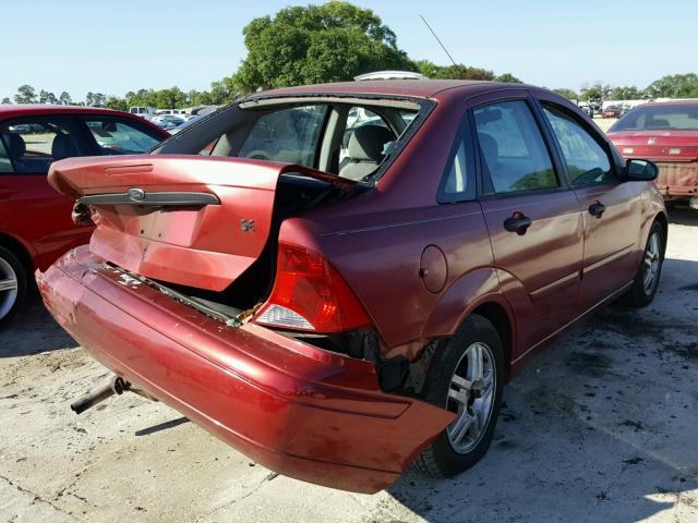 1FAFP34P02W122751 - 2002 FORD FOCUS SE RED photo 4