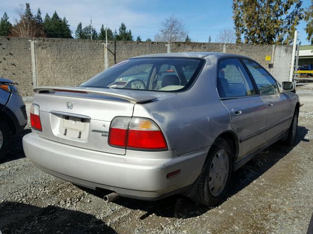 1HGCD5637TA285778 - 1996 HONDA ACCORD LX TAN photo 4