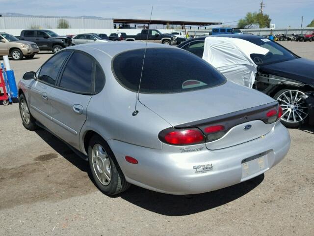 1FAFP53U3XG223139 - 1999 FORD TAURUS SE SILVER photo 3