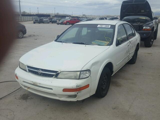 JN1CA21D1XM417043 - 1999 NISSAN MAXIMA GLE WHITE photo 2