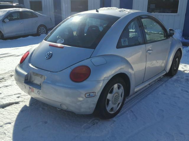 3VWCC21C1YM425919 - 2000 VOLKSWAGEN NEW BEETLE ნაცრისფერი ფოტო 4