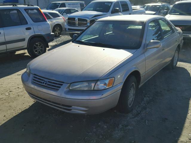 4T1BG22K4VU762483 - 1997 TOYOTA CAMRY CE BEIGE photo 2