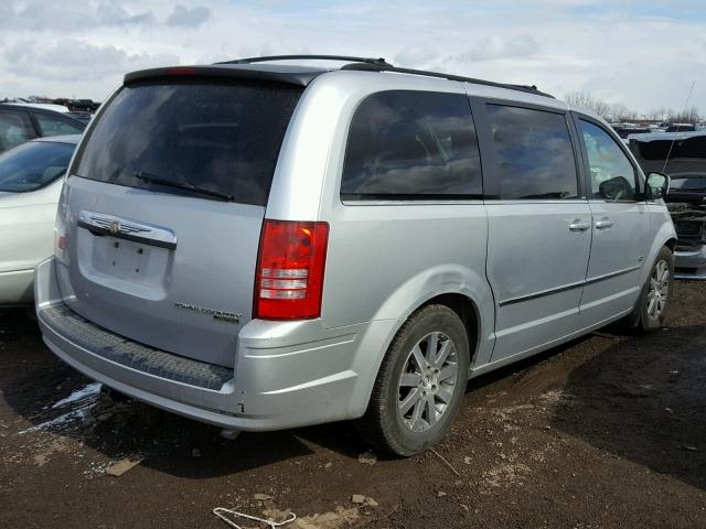 2A8HR54149R647117 - 2009 CHRYSLER TOWN & COU SILVER photo 4