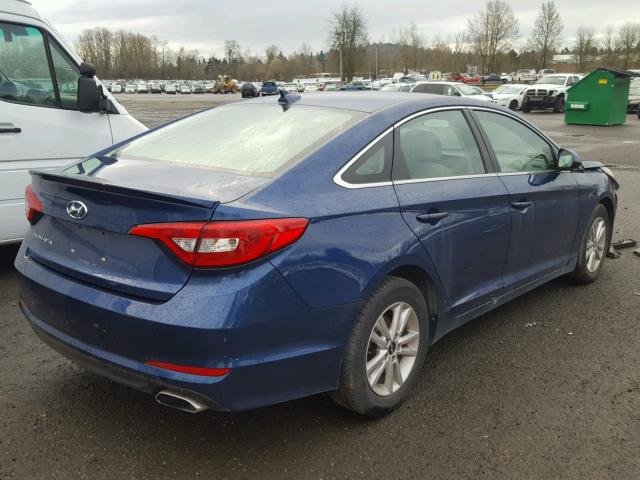 5NPE24AF2FH015671 - 2015 HYUNDAI SONATA SE BLUE photo 4