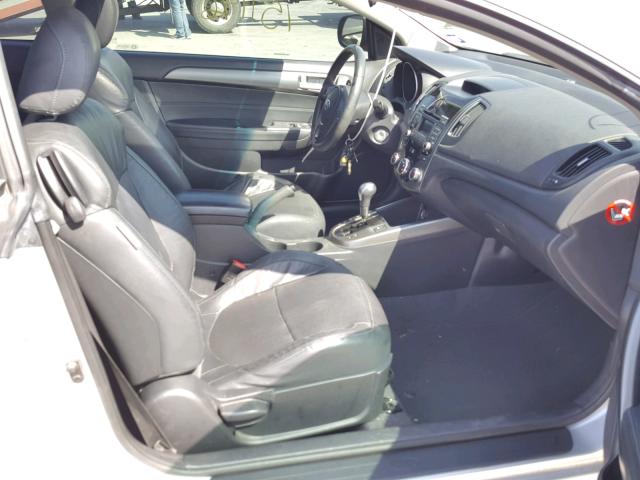 KNAFU6A20A5272499 - 2010 KIA FORTE EX SILVER photo 5