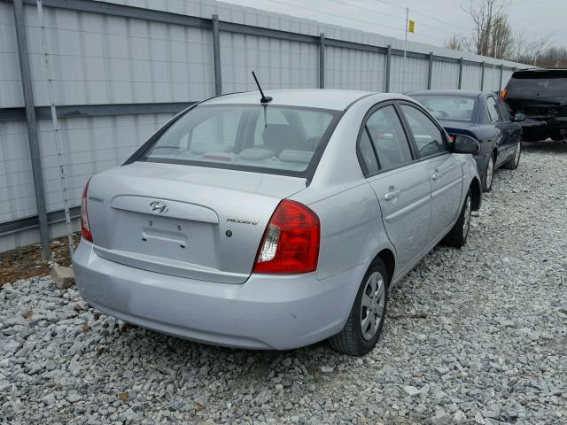 KMHCN46C89U296877 - 2009 HYUNDAI ACCENT GLS SILVER photo 4