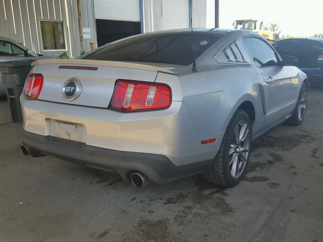 1ZVBP8CFXC5215604 - 2012 FORD MUSTANG GT SILVER photo 4