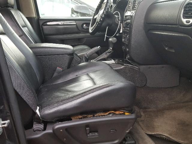 1GKDT13S862276990 - 2006 GMC ENVOY CHARCOAL photo 5