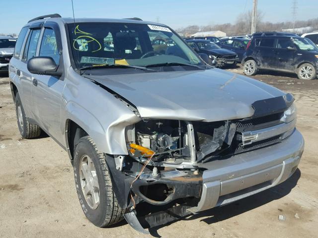 1GNDS13S542323332 - 2004 CHEVROLET TRAILBLAZE SILVER photo 1