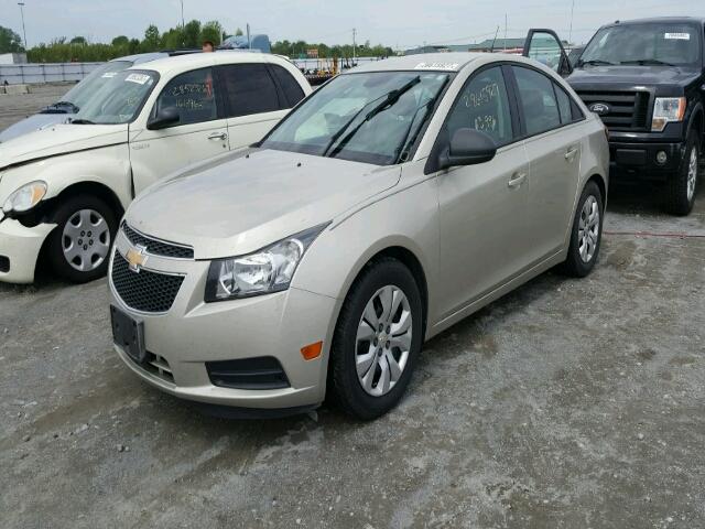 1G1PA5SH0E7153450 - 2014 CHEVROLET CRUZE LS GOLD photo 2