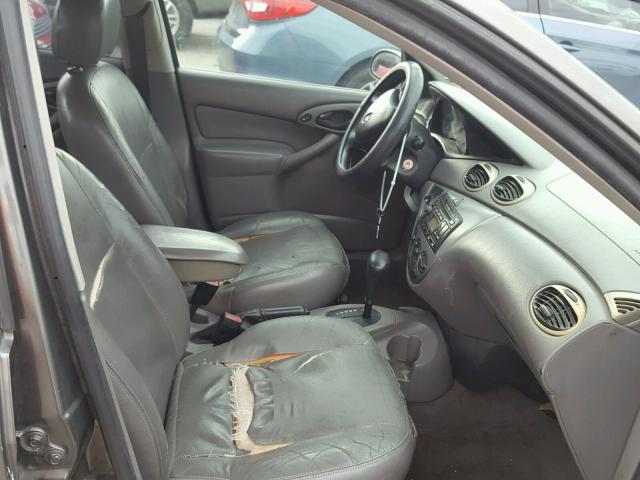 1FAHP38302W149965 - 2002 FORD FOCUS ZTS GRAY photo 5